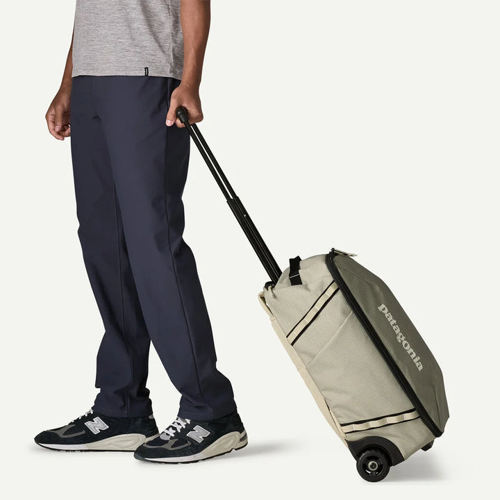 Patagonia : Black Hole® MLC® Wheeled Duffel 34L (USE CODE TRVL50 for 50%off)