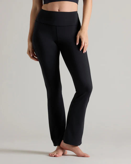 Rhone - Women's Revive Flare Legging
