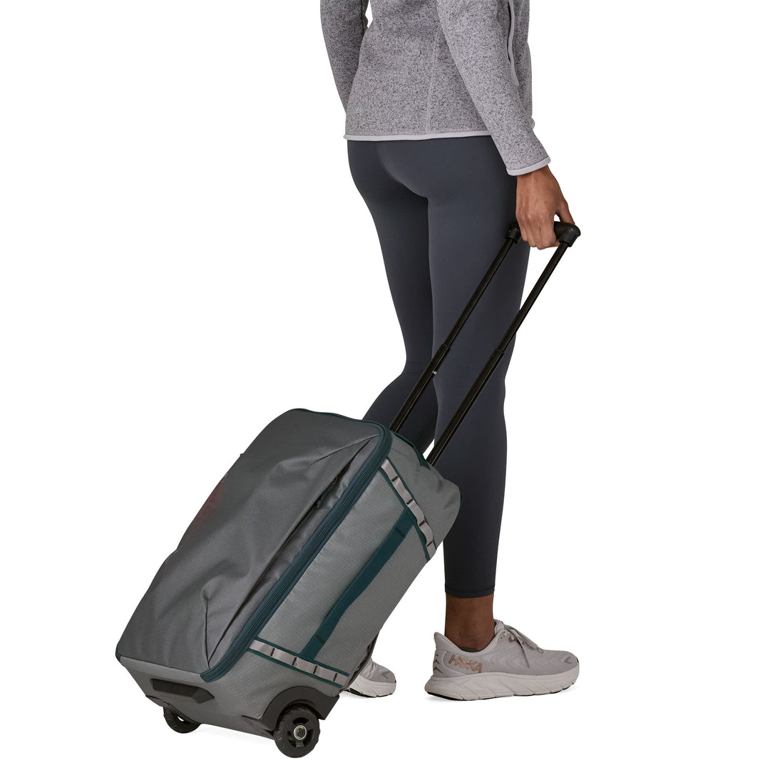 Patagonia : Black Hole® MLC® Wheeled Duffel 34L (USE CODE TRVL50 for 50%off)