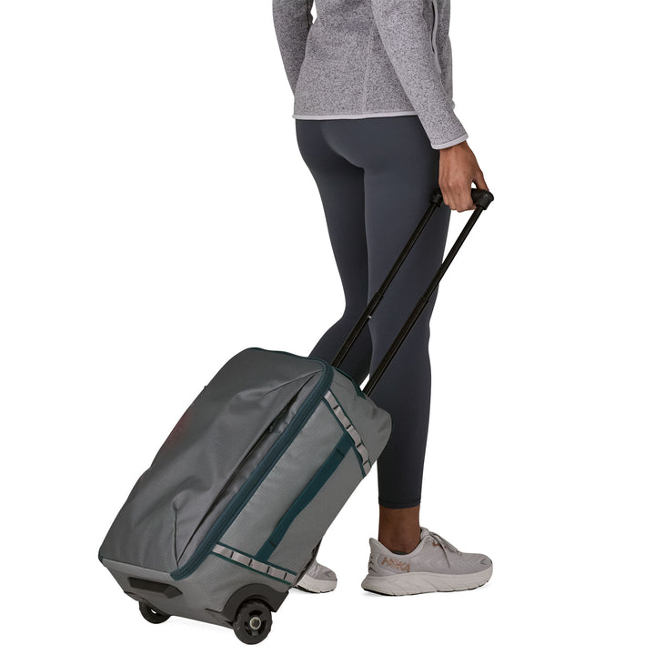 Patagonia : Black Hole® MLC® Wheeled Duffel 34L (USE CODE TRVL50 for 50%off)